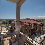 Macon Wellness & 3*