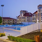 Hotel apartamentowy Macon Wellness &