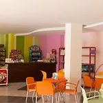 Macon Wellness & 3*