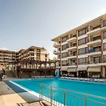 Hotel apartamentowy Macon Wellness &