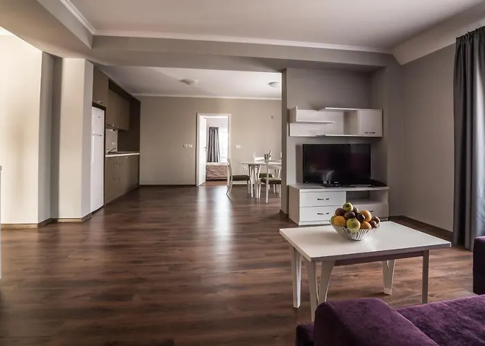 Апарт-отель Macon Wellness & 3*