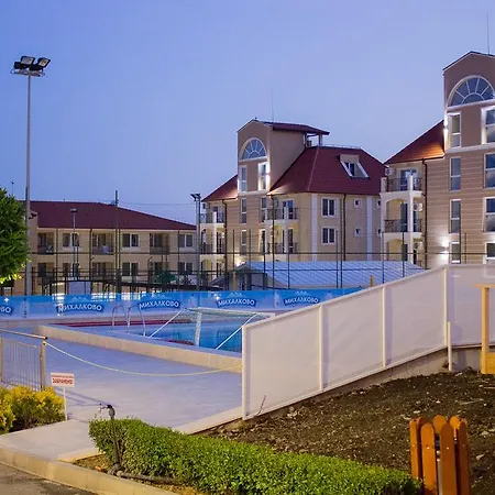 Aparthotel Macon Wellness &